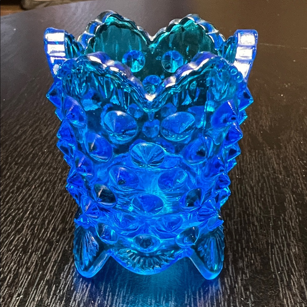 VTG Fenton Colonial Blue Glass Hobnail Tri-Footed Toothpick Holder / Mini Vase